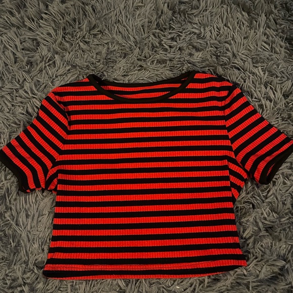 striped crop top - Picture 3 of 3